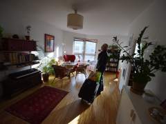 Vecinos de Barcelona multados por el ayuntamiento demandan a Airbnb en los tribunales