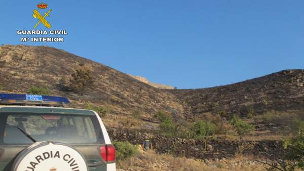 Guardia Civil investiga a una persona por provocar un incendio Guardia Civil investiga a una persona por provocar un incendio
