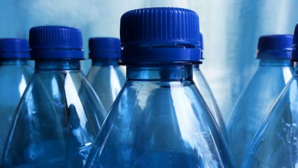 Agua embotellada Agua embotellada