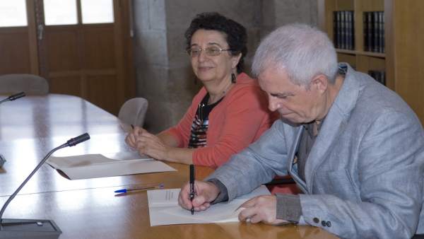 La presidenta del Consello da Cultura y presidente de la Fundacón A Nosa Terra La presidenta del Consello da Cultura y presidente de la Fundacón A Nosa Terra