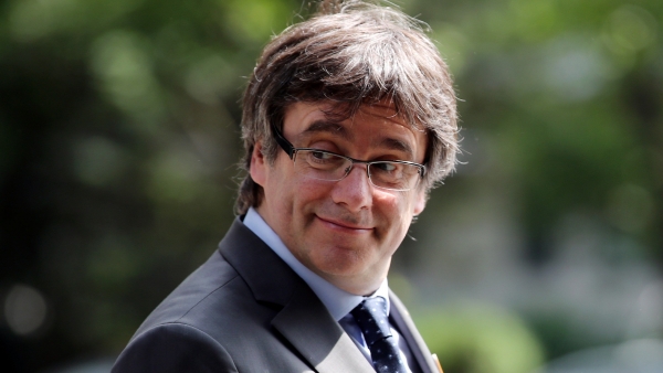 Carles Puigdemont. Carles Puigdemont.