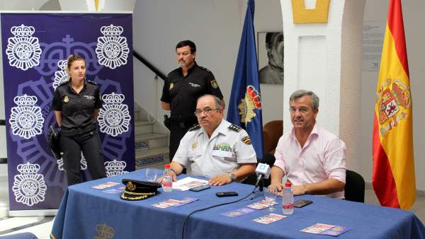 Rueda de prensa sobre plan Turismo Seguro en Estepona Rueda de prensa sobre plan Turismo Seguro en Estepona