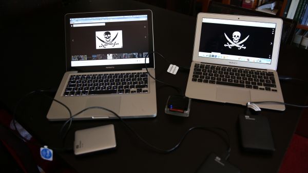 Ordenadores con contenidos piratas, en una imagen de archivo. Ordenadores con contenidos piratas, en una imagen de archivo.