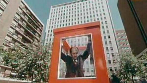 Madrid instalará una cabina roja en homenaje al cineasta Antonio Mercero