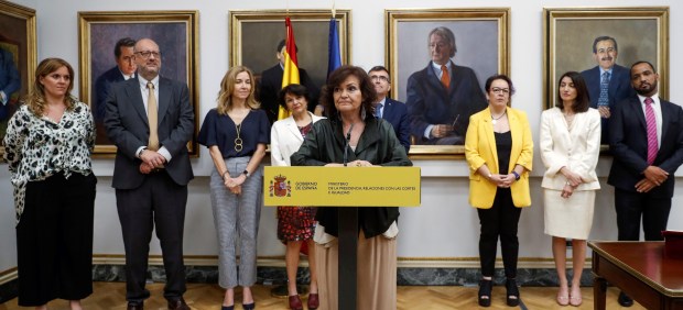 La vicepresidenta, Carmen Calvo, en la toma de posesión de la directora del Instituto de la Mujer