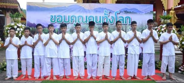 Los niños de la cueva de Tailandia se hacen monjes budistas