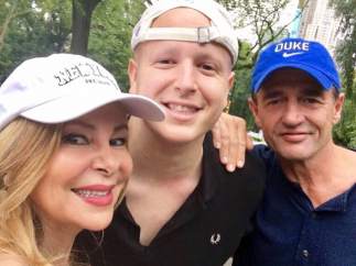 Ana Obregón, su hijo Álex y Alessandro Lequio