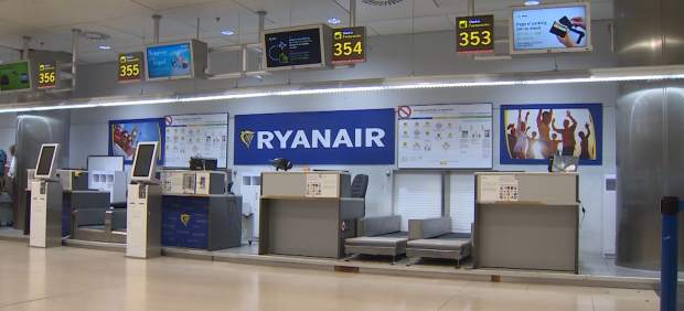 Un mostrado de Ryanair vacío