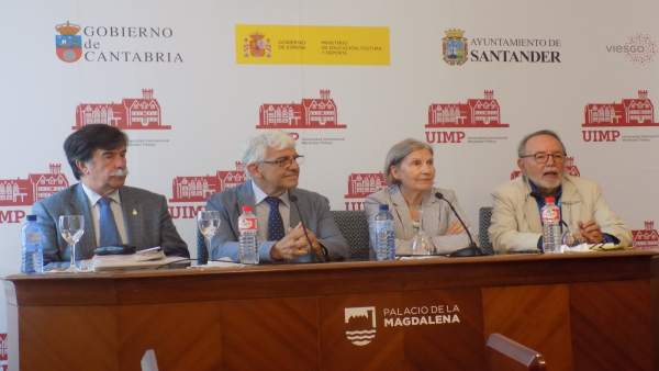 Javier Urra En La Rueda De Prensa UIMP Javier Urra En La Rueda De Prensa UIMP