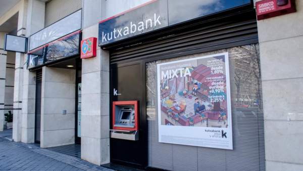 Sucursal, banco Kutxabank (foto archivo) Sucursal, banco Kutxabank (foto archivo)