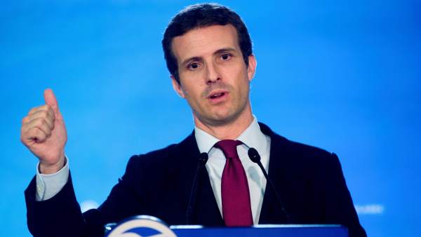 Casado comparece ante la prensa tras la Ejecutiva del PP celebrada en Barcelona. Casado comparece ante la prensa tras la Ejecutiva del PP celebrada en Barcelona.