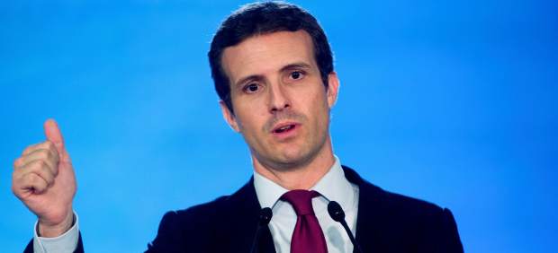 Casado comparece ante la prensa tras la Ejecutiva del PP celebrada en Barcelona.
