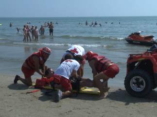 Cruz Roja pide prudencia a los bañistas en la playa