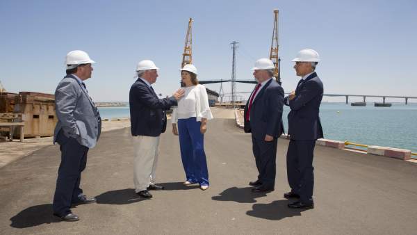 La presidenta de Navantia, Susana Sarriá, en los astilleros de Cádiz La presidenta de Navantia, Susana Sarriá, en los astilleros de Cádiz