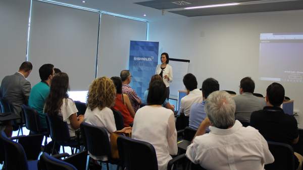 Encuentro entre empresas y la directora general de Rabanales 21 Encuentro entre empresas y la directora general de Rabanales 21