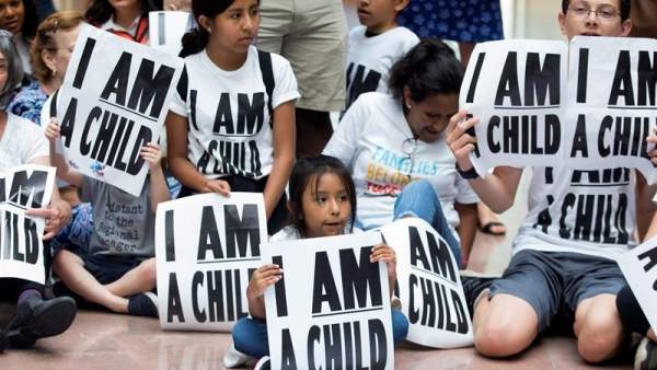 Niños inmigrantes en EE UU Niños inmigrantes en EE UU