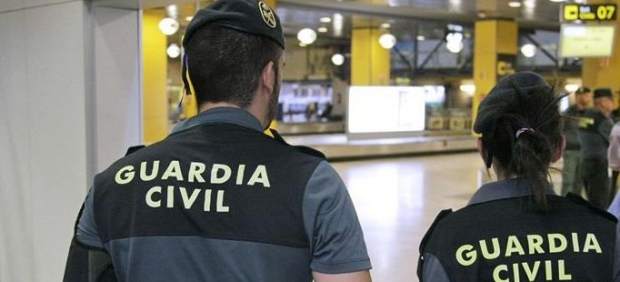 Guardia Civil en el aeropuerto