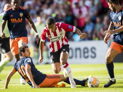 Donyell Malen y Dani Parejo
