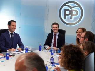 Casado y García Egea, en la reunión del comité de dirección del PP.