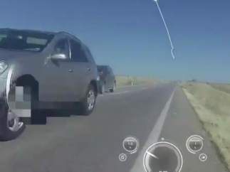 Coche adelantando