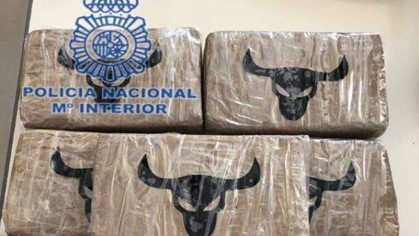 Desarticulada una red que distribuía heróina en narco pisos Desarticulada una red que distribuía heróina en narco pisos