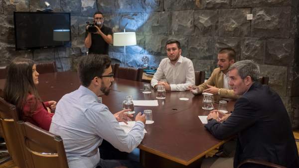 Reunión Presidente Del Consejo De Juventud De Canarias Reunión Presidente Del Consejo De Juventud De Canarias