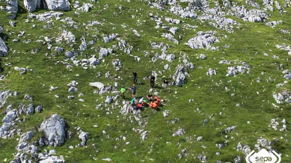 Rescate de un senderista en Picos de Europa Rescate de un senderista en Picos de Europa