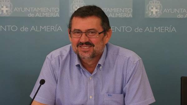 El portavoz de IU, Rafael Esteban El portavoz de IU, Rafael Esteban