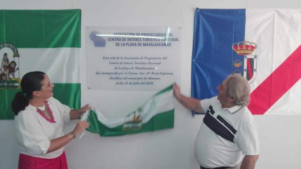 Inauguración de la sede de la asociación de vecinos de Matalascañas. Inauguración de la sede de la asociación de vecinos de Matalascañas.