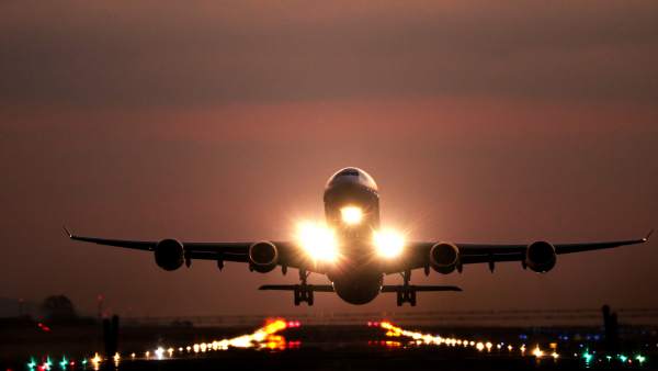 Imagen de un vuelo en avión Imagen de un vuelo en avión