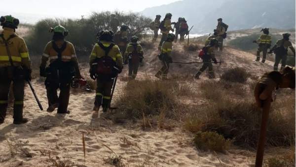 Acciones contra el incendio de Punta Camarinal Acciones contra el incendio de Punta Camarinal