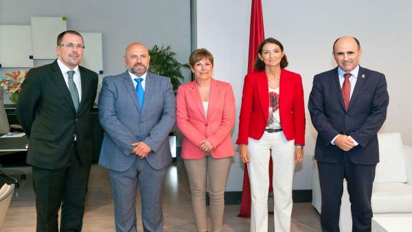 Reunión entre Uxue Barkos y Reyes Maroto Reunión entre Uxue Barkos y Reyes Maroto