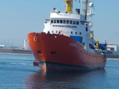 Llegada del Aquarius al puerto de Valencia