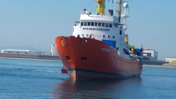 Llegada del Aquarius al puerto de Valencia Llegada del Aquarius al puerto de Valencia