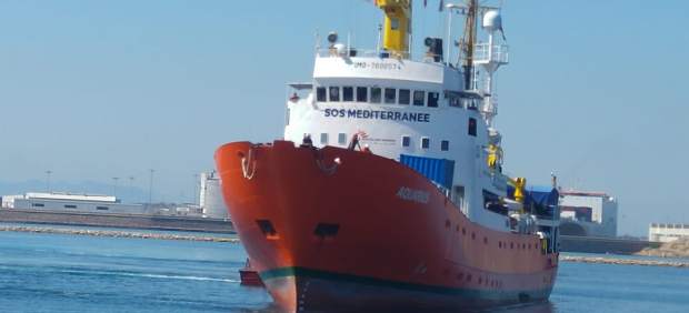 Llegada del Aquarius al puerto de Valencia