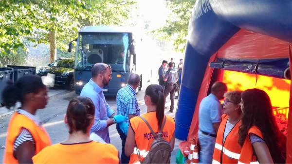 Inmigrantes trasladados en autobús hacia el CATE de Algeciras Inmigrantes trasladados en autobús hacia el CATE de Algeciras