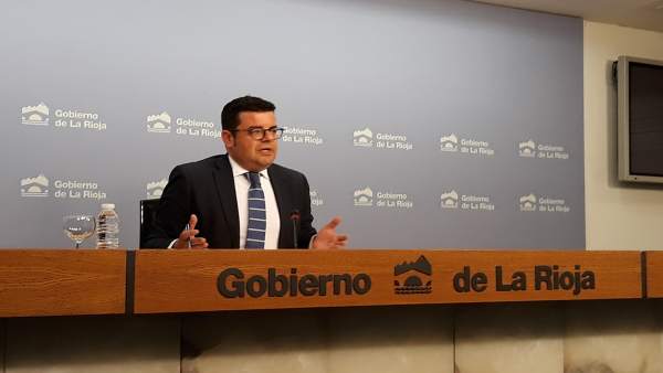 El consejero de Hacienda Alfonso Domínguez analiza entregas a cuenta El consejero de Hacienda Alfonso Domínguez analiza entregas a cuenta