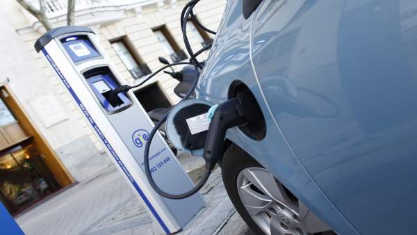 Coche eléctrico, enchufe, motor, vehículo, híbrido, sostenibilidad, transporte Coche eléctrico, enchufe, motor, vehículo, híbrido, sostenibilidad, transporte
