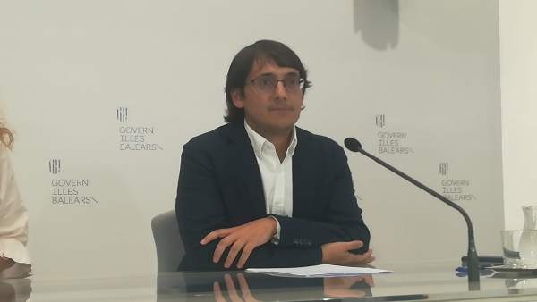 Iago Neguruela hablando de las Convocatoria del SOIB Dual Iago Neguruela hablando de las Convocatoria del SOIB Dual
