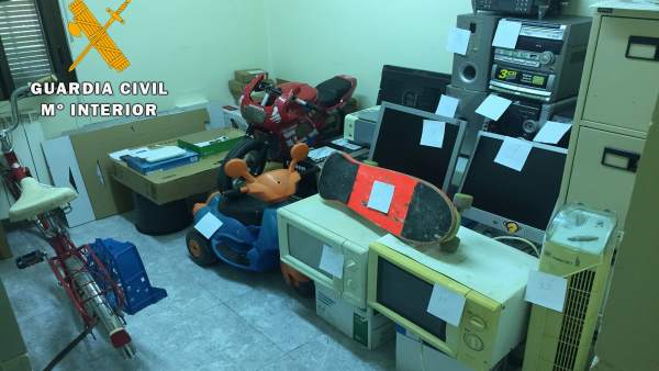 Enseres recuperados en la vivienda. Enseres recuperados en la vivienda.