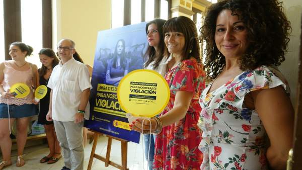 El Ayuntamiento presenta el lema contra la sumisión química El Ayuntamiento presenta el lema contra la sumisión química