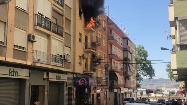 Incendio en un edificio de Xàtiva Incendio en un edificio de Xàtiva