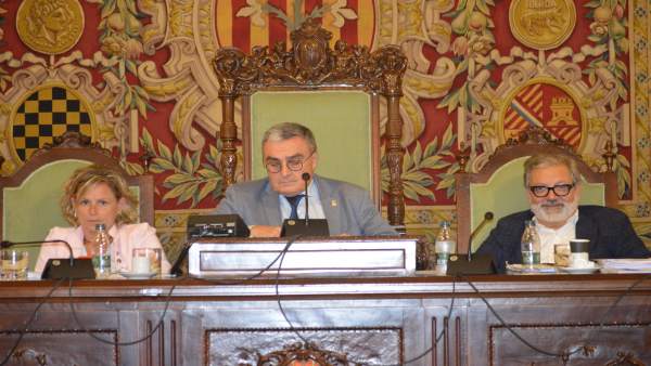 EUROPA PRESS / Montse Mínguez, Àngel Ros y Félix Larrosa. EUROPA PRESS / Montse Mínguez, Àngel Ros y Félix Larrosa.