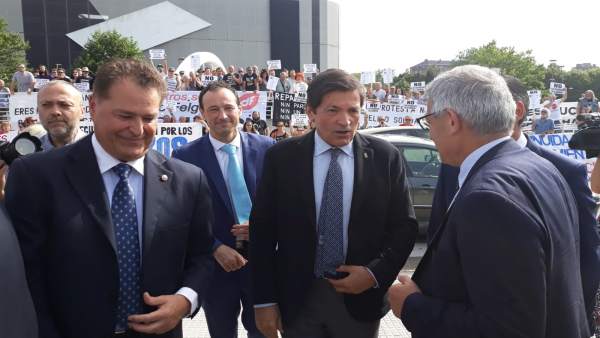 JAVIER FERNÁNDEZ, PRESIDENTE DE ASTURIAS, A SU LLEGADA A LA FIDMA JAVIER FERNÁNDEZ, PRESIDENTE DE ASTURIAS, A SU LLEGADA A LA FIDMA