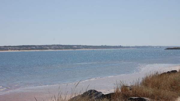 Imagen de la playa del Espigón en Huelva. Imagen de la playa del Espigón en Huelva.