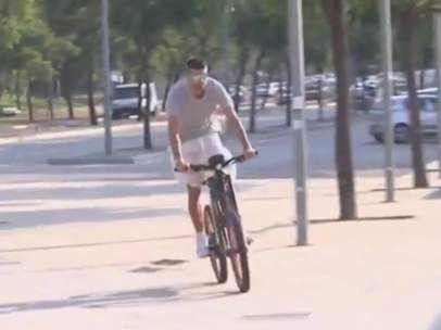 Gerard Piqué en bicicleta eléctrica