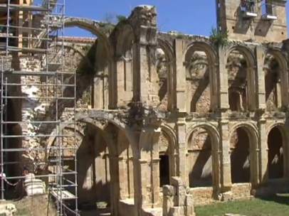 Vista del Monasterio de Rioseco que voluntarios y vecinos están rehabilitando