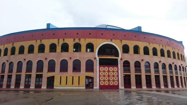Plaza de Toros de Íscar. Plaza de Toros de Íscar.