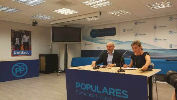 Bastidas y Monzó en rueda de prensa Bastidas y Monzó en rueda de prensa