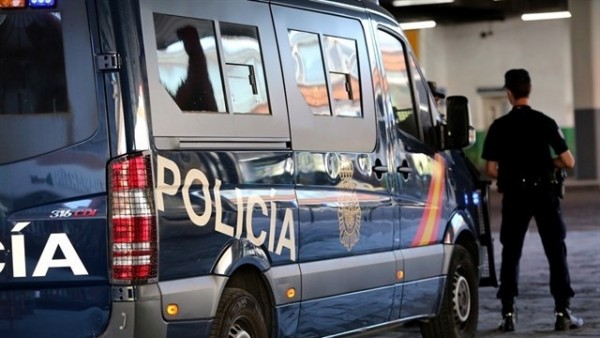 Vehículo de la Policía Nacional. Vehículo de la Policía Nacional.